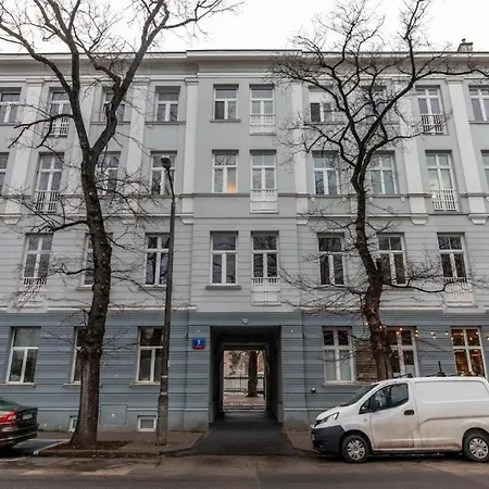 Close - Marcinkowskiego 2 Varšava