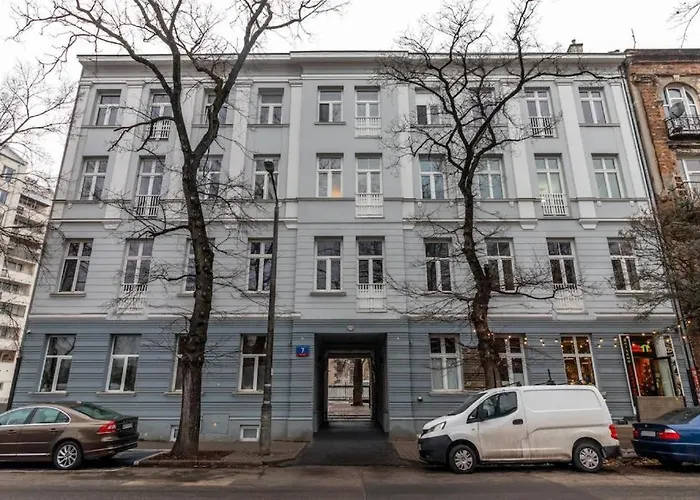 Close - Marcinkowskiego 2 Warsaw